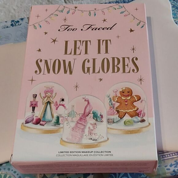 BNIB~Too Faced Let it Snow Globes Limited Edition Makeup Collection - Picture 1 of 14